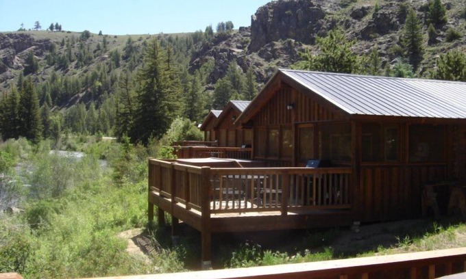Almont Cabin | Beautiful 2 Bedroom Cabin on Taylor River with Private Hot Tub
