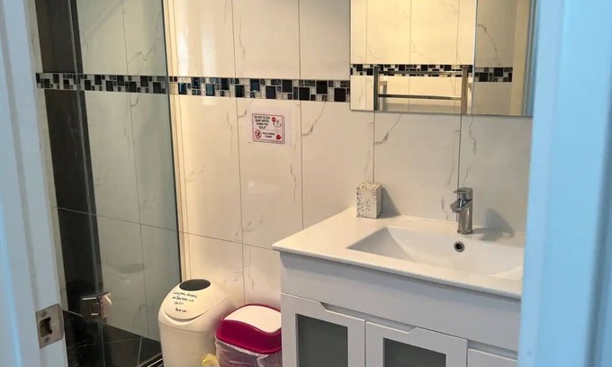 Manurewa House | Beautiful 2 bedroom house