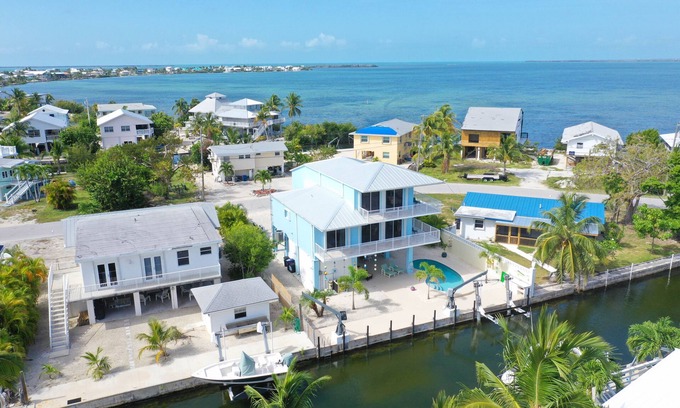 Cutthroat Harbor Estates House | Beautiful, 2100 sq ft 3/2 w/ocean views & easy ocean & gulf access.