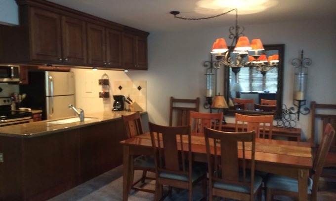 Vail Condo | BEAUTIFUL 3 BDR 3 BATH GROUND FLOOR. 30 days or more only!