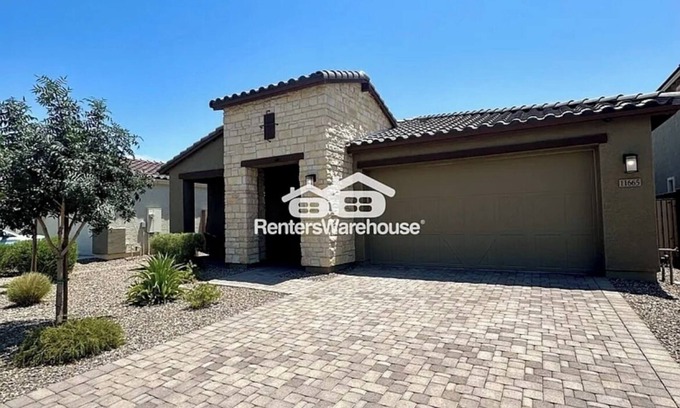 Tolleson House | Beautiful 3 bed 3 bath house in awesome community w/Mountain Views & much more