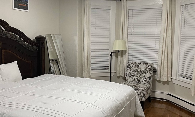 Highland Park Apartment | Beautiful 3 Bedroom located 10 minutes from Downtown