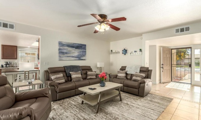 North Center Revitalization Association House | Beautiful 5 Bd 2 Ba/Cubs/A's/Downtown Mesa/ASU/RV