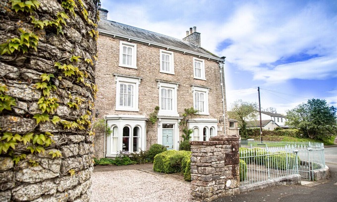 Kirkby Stephen House | Beautiful 8 bedroom Grade II listed Georgian Townhouse