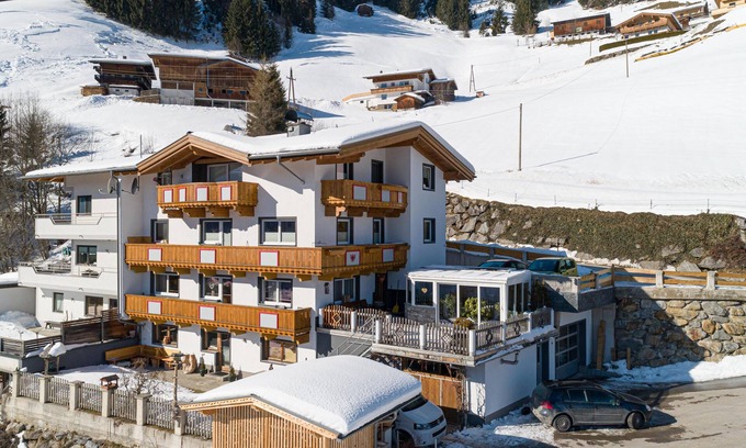 Hippach-Schwendberg Apartment | Beautiful apartment close to the ski area