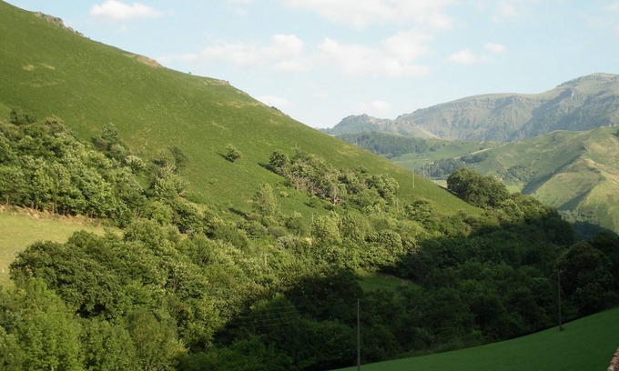 Esterencuby Apartment | Beautiful apartment rdc grde terrass view Basque mountain prox StJeanPieddePort