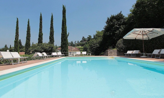 Colognola ai Colli Apartment | Beautiful apartment for 5 people with pool, WIFI, A/C, TV and parking, close to Verona