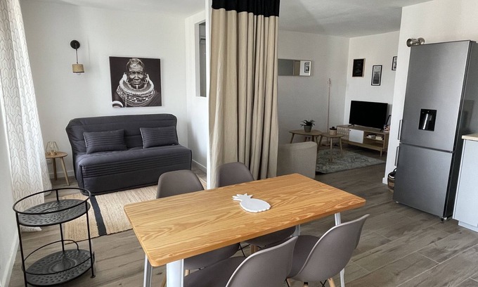 Sanary-sur-Mer Apartment | Beautiful apartment, hyper center, Sanary port, free parking