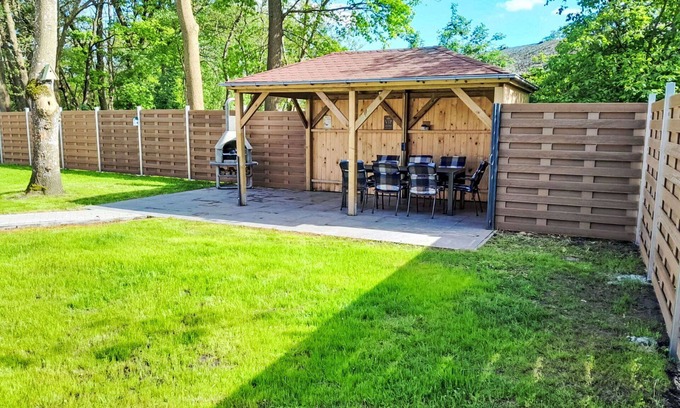 Oberndorf Apartment | Beautiful apartment for 2 guests with WIFI, TV, patio and parking