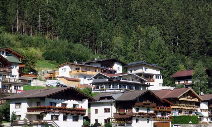 Hoarberg Apartment | Beautiful apartment for 3 people with WIFI, TV and parking