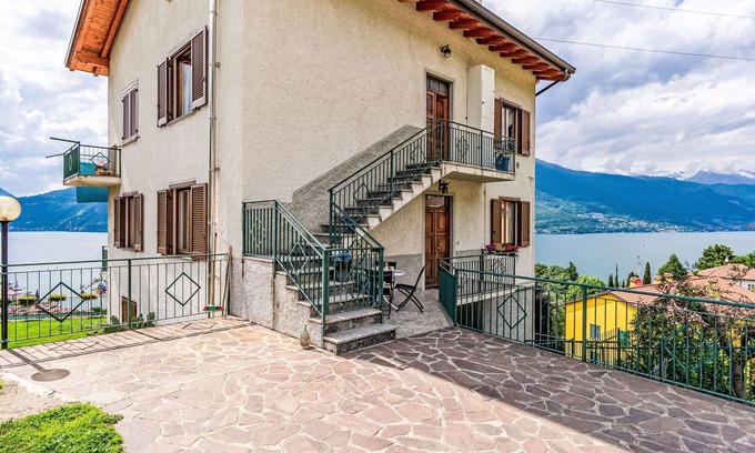 Bellano Apartment | Beautiful apartment for 6 guests with WIFI, TV, terrace, pets allowed and parking