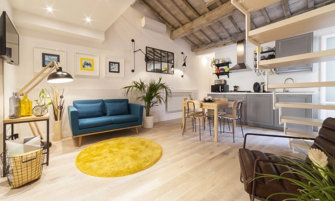 Santa Maria Novella Apartment | Beautiful apartment for 5 people with terrace in the heart of S. Lorenzo