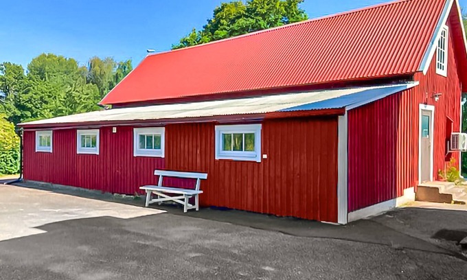 Navragol Apartment | Beautiful apartment in Holmsjö with WiFi