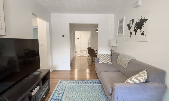 Virginia Highland Apartment | Beautiful Apartment Steps from Piedmont Park & Beltline