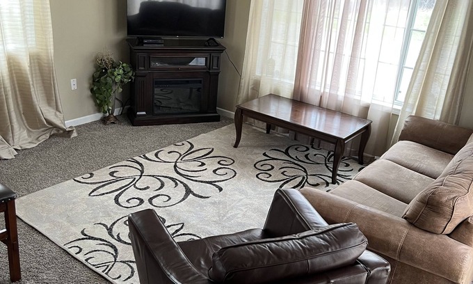Balsam Lake House | Beautiful Balsam Lake home with Jacuzzi tub close to Lake and park