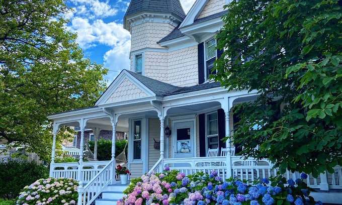 Osbornsville House | Beautiful Bay Head Spring/Summer Getaway with Private Pool one block from Ocean