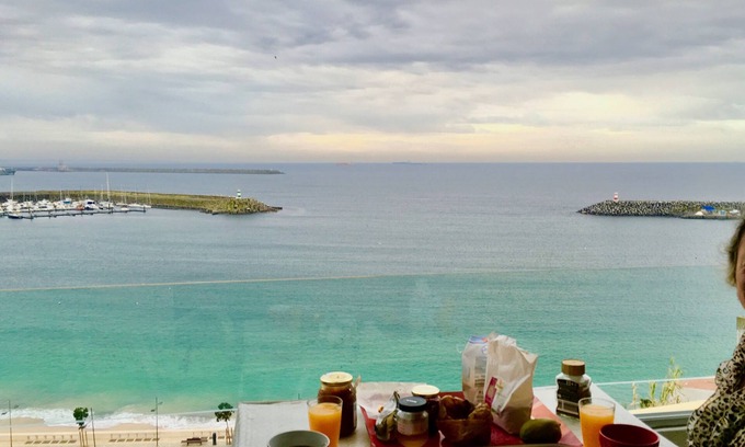 Sines Apartment | Beautiful bright duplex facing the sea and beach at your feet, fishing port