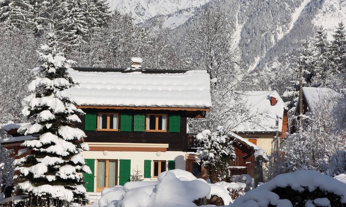 Les Bossons Ski Chalet | Beautiful chalet overlooking Mont Blanc, Chamonix