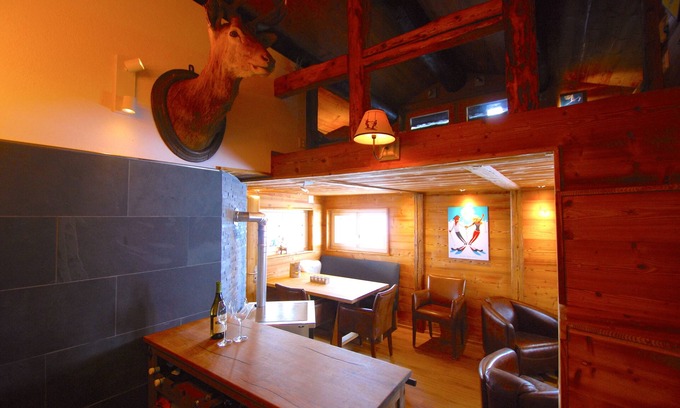 Lenk Ski Chalet | Beautiful Chalet on 1800 Meters altitude, renovated in style to high standard