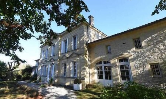 Bossugan House | Beautiful Character Stone Family Property in the Saint-Emilion area