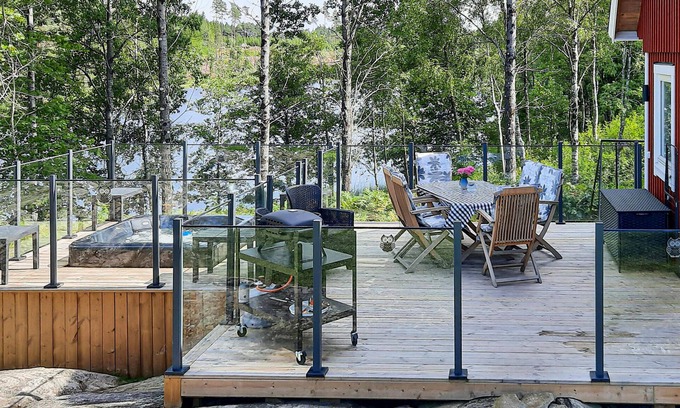 Alvsered House | Beautiful cottage with lovely terrace and lake view.