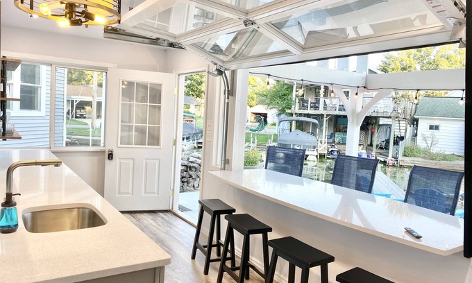 Lakeview House | Beautiful cottage with lake access and bonus entertaining space!