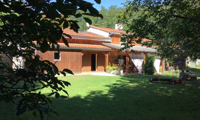 Gaillan-en-Medoc House | Beautiful country house with heated pool close to the ocean