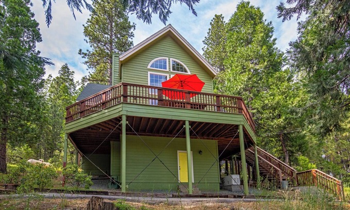 Cold Springs Cabin | Beautiful & Cozy Cabin. Perfect Location, Kid Friendly. Free Starlink WIFI.