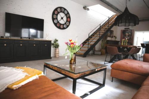 Mertert Apartment | Beautiful Design 2 BR Loft
