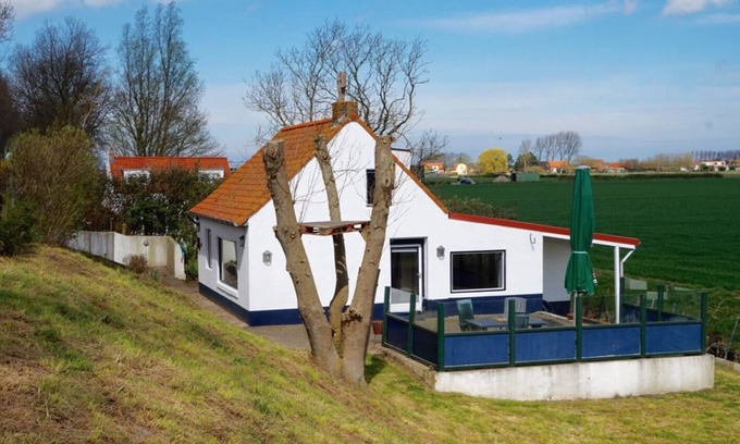 Nieuwvliet House | Beautiful Detached Dike Cottage with Privacy in Nieuwvliet - Ideal for Families!