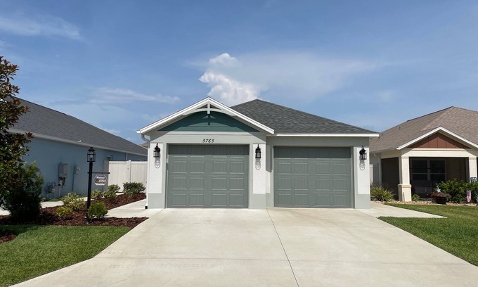 Wildwood House | Beautiful Dog-Friendly Villa in Hammocks at Fenney w/BBQ Grill & Golf Cart
