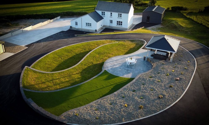 Whitland Cottage | Beautiful farm house with luxury hot tub