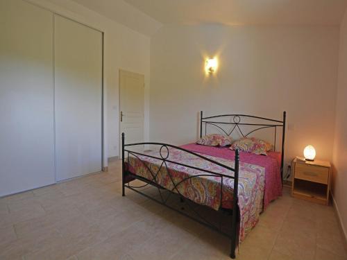 Saint-Laurent-de-Carnols Villa | Beautiful villa with private pool in Gard