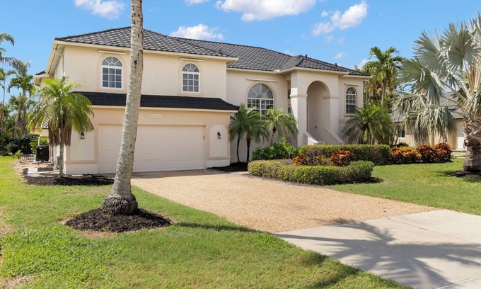 Beachview Country Club Estates House | Beautiful golf course home overlooking the greens and walking distance to the beach NEW!