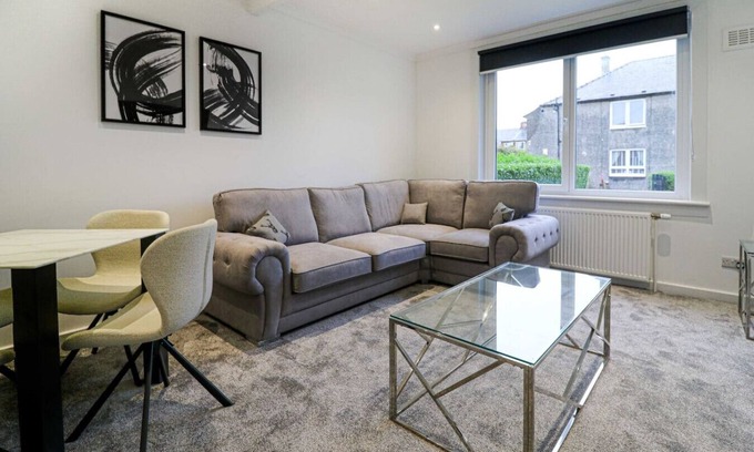 Ayr Apartment | Beautiful ground floor flat