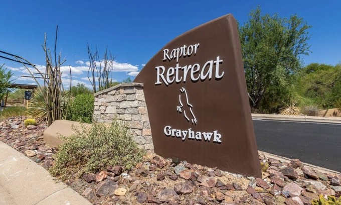 Talon Retreat House | Beautiful Guard Gated Townhome - Seasonal Monthly Rates Available!
