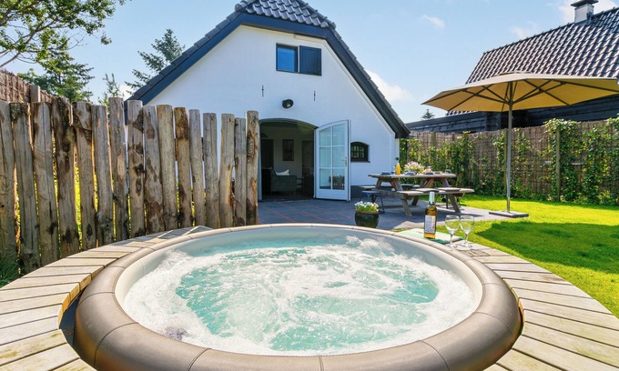 Krachtighuizen House | Beautiful holiday home with wellness
