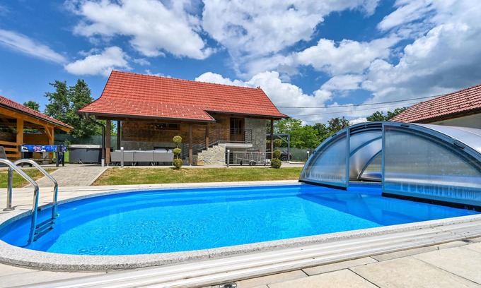 Strmec Stubicki House | Beautiful home in Stubicke Toplice