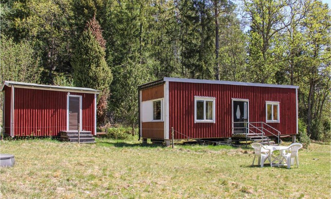 Tvetaryd House | Beautiful Home In Backaryd With Wifi