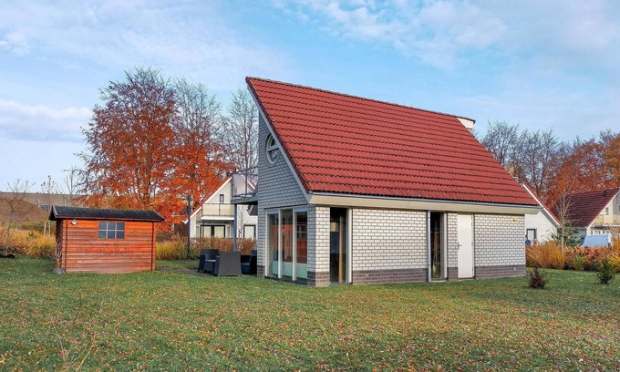 Delden House | Beautiful home in Delden with sauna