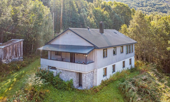 Luster House | Beautiful home in Jostedal with kitchen
