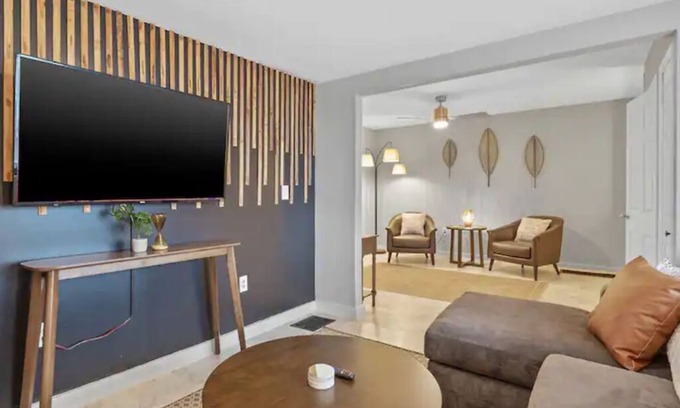 Westside House | Beautiful home near downtown and Syracuse Uni