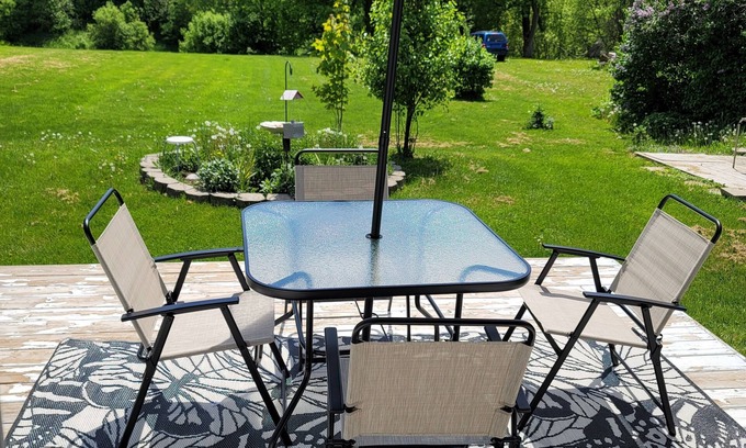Embrun House | Beautiful Home with castor river view