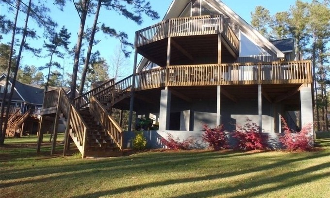Henrico House | Beautiful home with scenic views of Lake Gaston