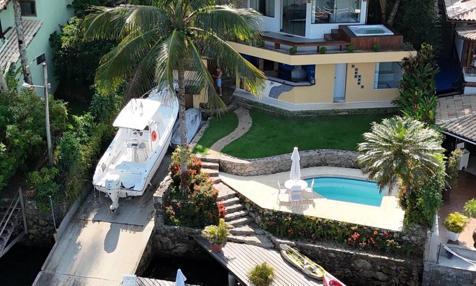 Vila Velha House | Beautiful house in Vila Velha on the water
