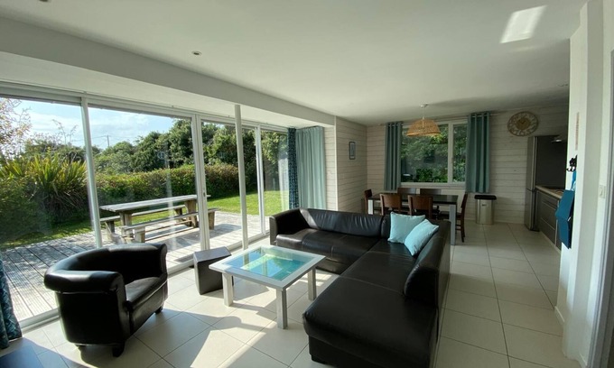 Guisseny Cottage | BEAUTIFUL HOUSE 100 METRES FROM THE BEACH WITH HEATED INDOOR POOL