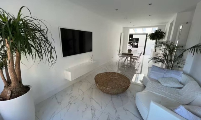 Calais Apartment | Beautiful house of calais