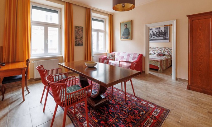 Funfhaus Apartment | Beautiful Jugendstil apartment