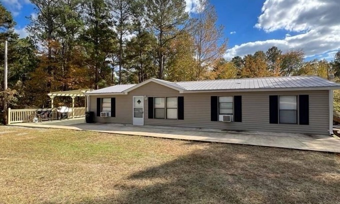 New Site House | Beautiful Lake House- Cozy and Peaceful place.