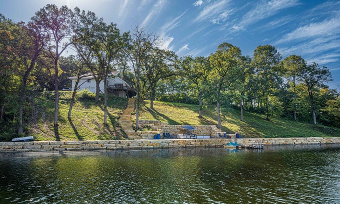 Apple River House | Beautiful Lakehouse with private dock on Apple Canyon Lake!